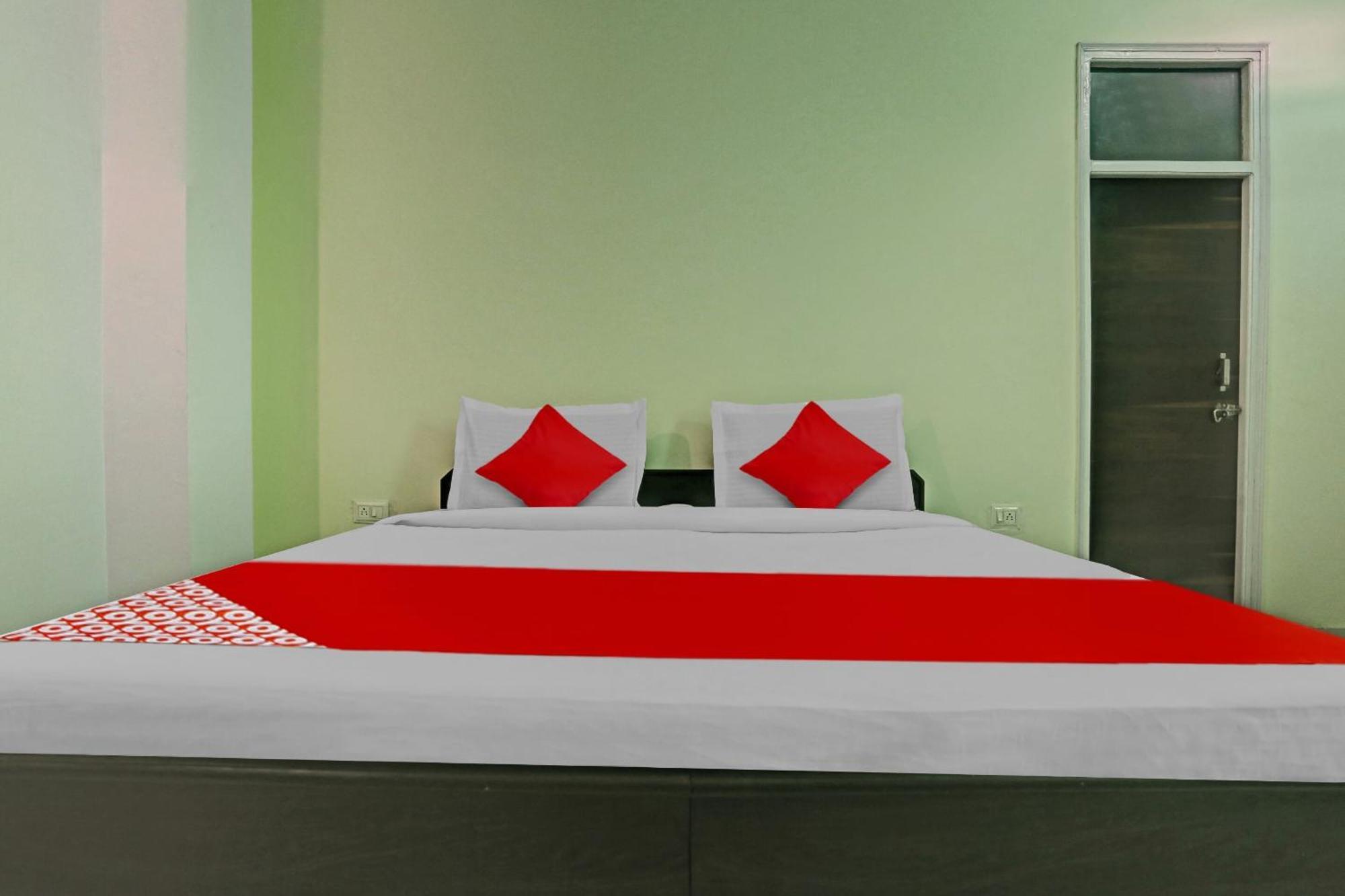 Hotel O Arya Residency Gurgaon Bagian luar foto